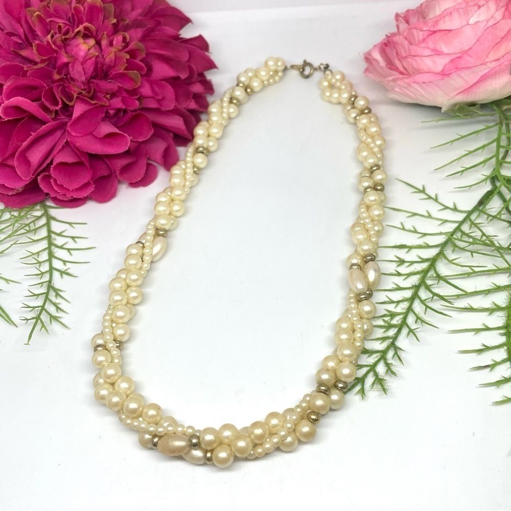 VINTAGE⚜️Dainty Twisted Multi-Strand Pearl Necklace - Picture 3 of 7